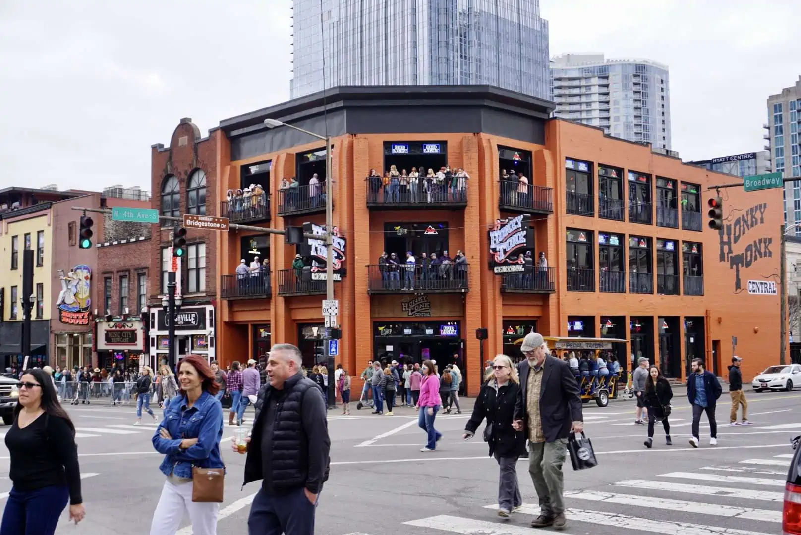 Honky Tonk Highway in Nashville, TV