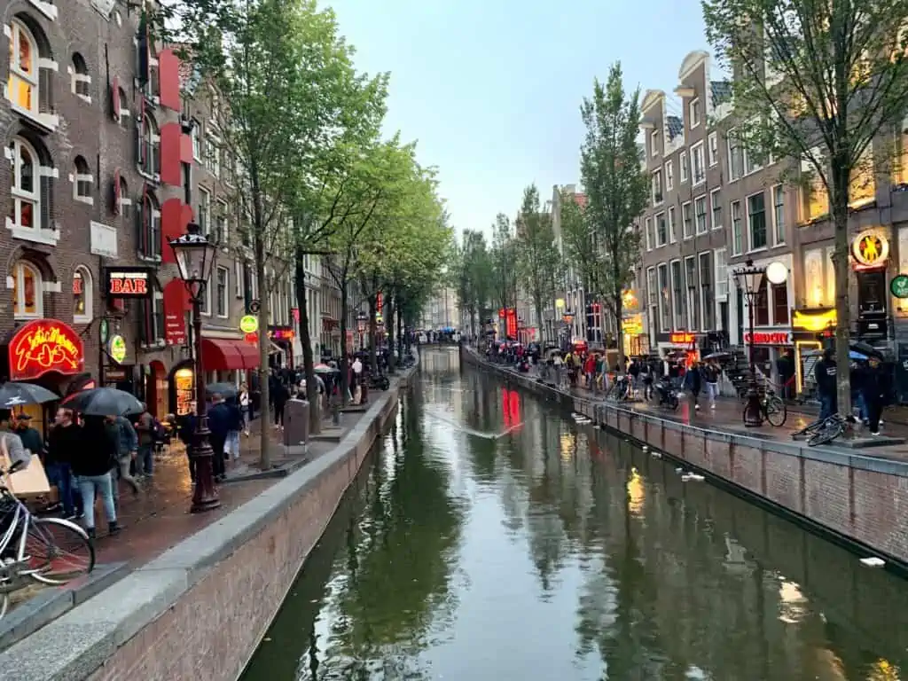 15 Things to Do in Amsterdam, Netherlands + Day Trips