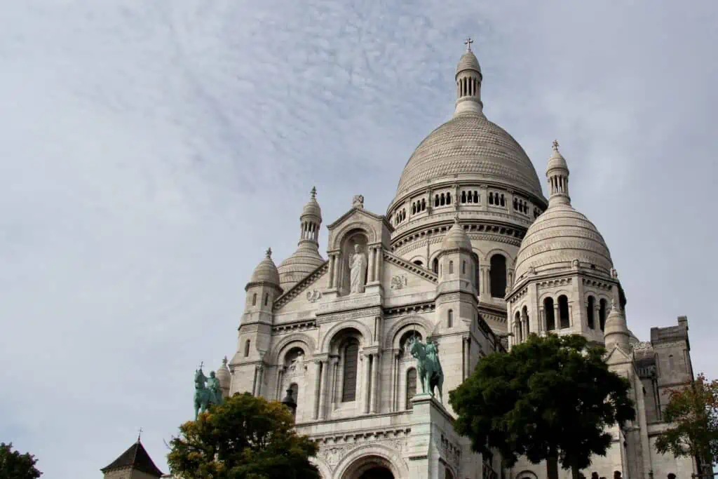 Bucket List: 31 Famous Landmarks Around the World