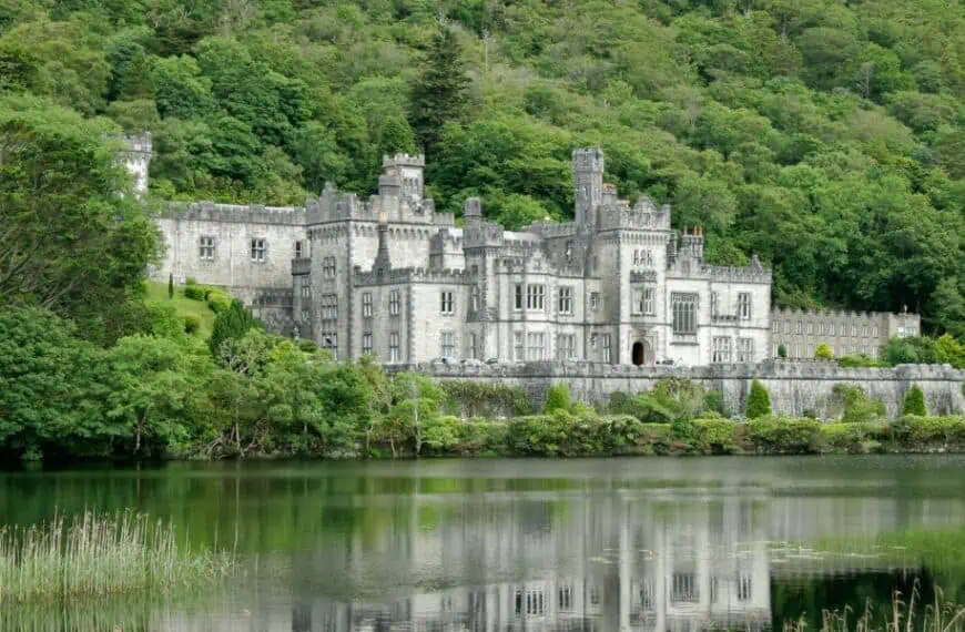 Kylemore Abbey Castle - Galway, Ireland