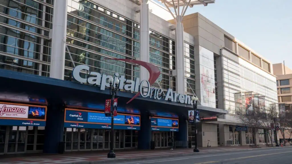 Capitol One Arena, NHL