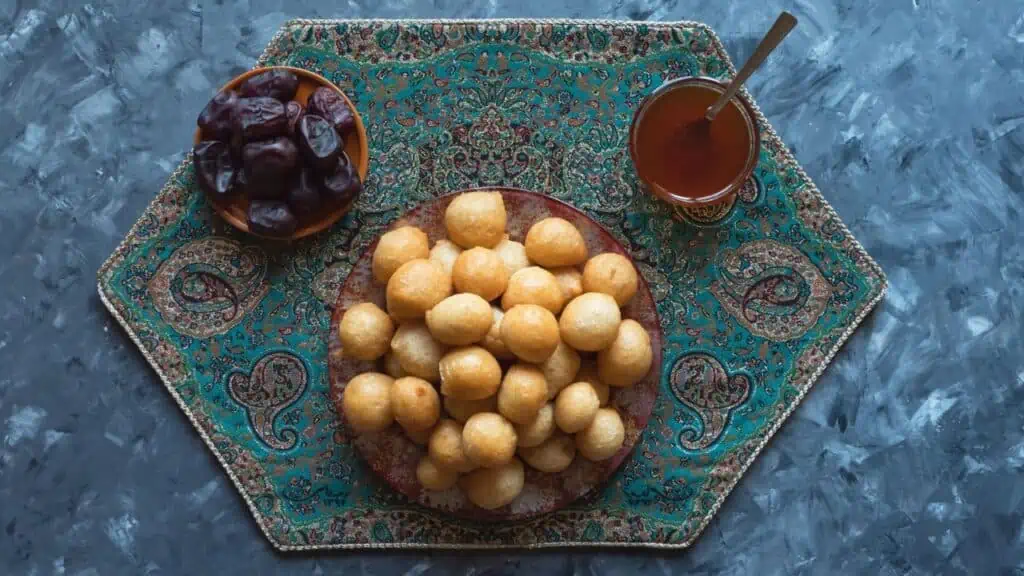 Legemaat of Luqaimat Emirati Food