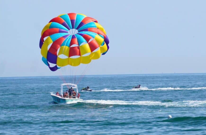 Parasailing in Virginia Beach