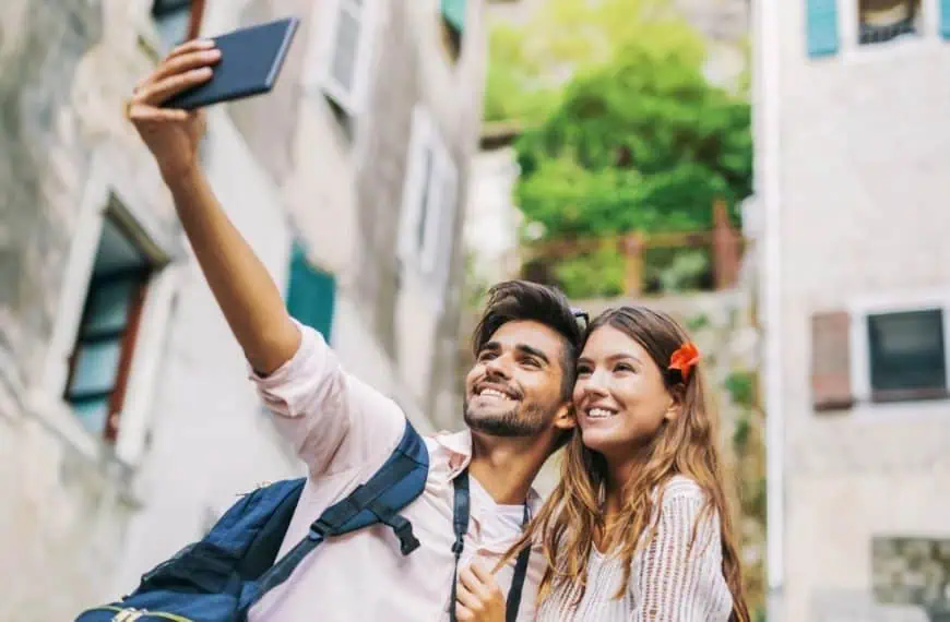 couple traveling selfie