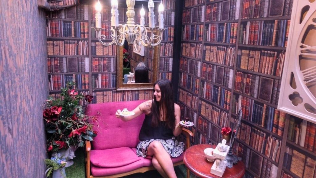 Alice in Wonderland Themed Cafe in Bangkok