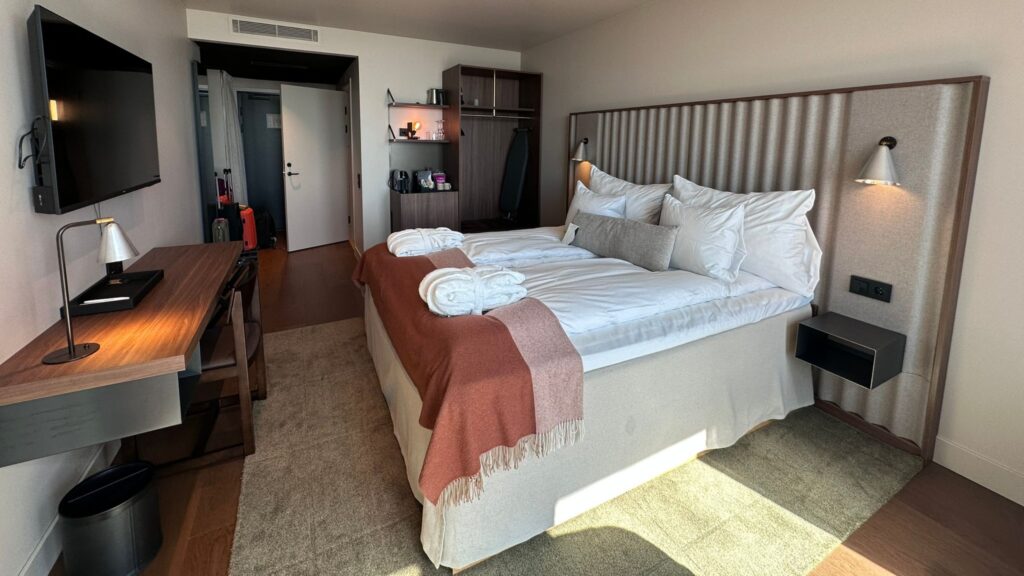 Clarion Hotel Karlatornet спальня