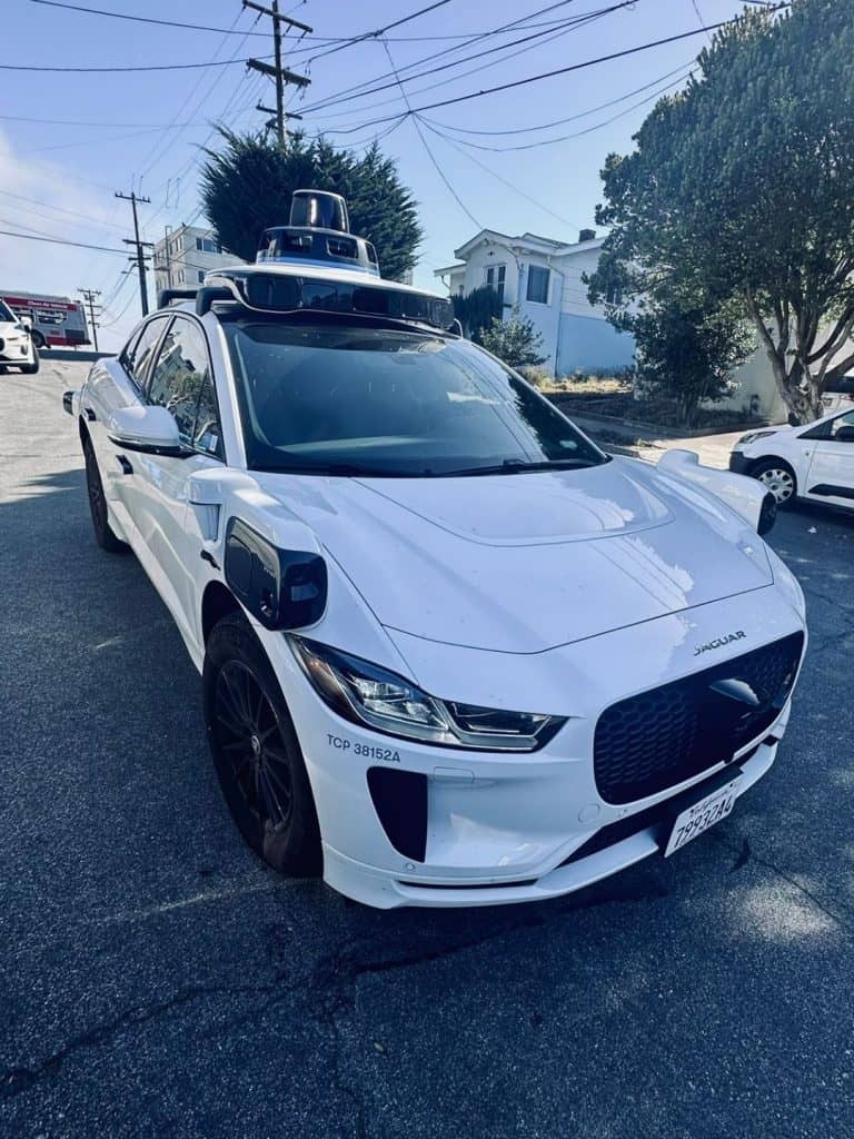 Carro autônomo Waymo em São Francisco